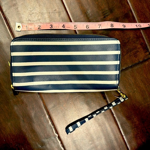 Target wristlet wallet - Picture 1 of 2